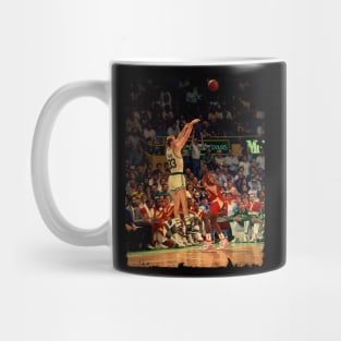 Larry Bird - Vintage Design Of Basketball Mug